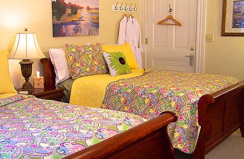 Northside District Bed & Breakfast | Chez Lyndon Manor