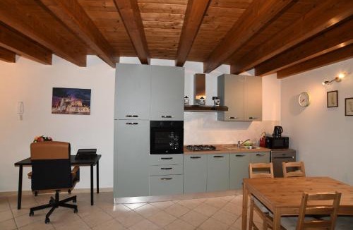 Chiari Apartment | Chiari trilocale nel centro città