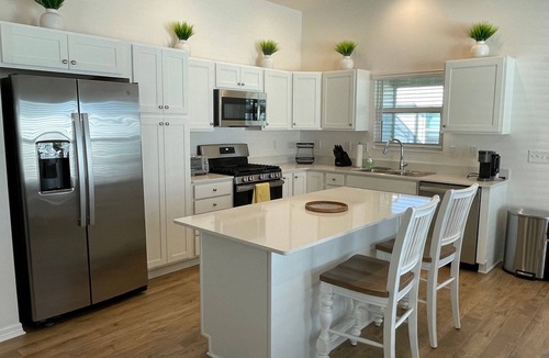 Sumter County House | Chic, comfy, and ready for Villages adventures—golf cart included!