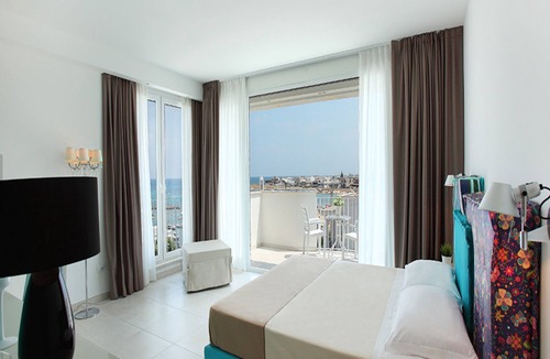 Torre Santa Sabina Hotel | CiCò Hotel