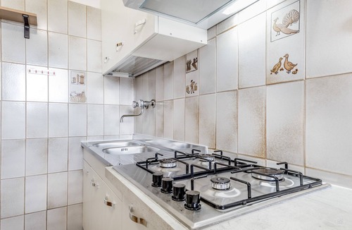 Quartiere XXIV Don Bosco Apartment | Cine City appartament (near Metro line C stop Alessandrino)