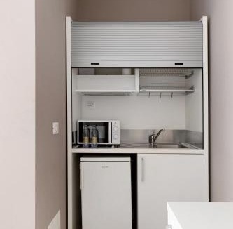 Historic Center Apartment | Cineteca White Studio by Wonderful Italy
