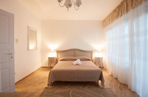 Olbia House | City Garden Guest House