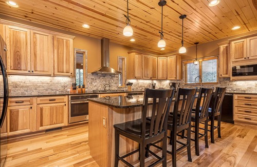 Oakland House | Claralea Lodge | Secluded, Lakefront, Private Dock