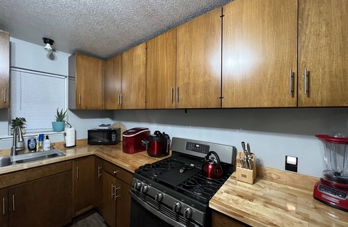 La Crosse Apartment | Clean & Cozy