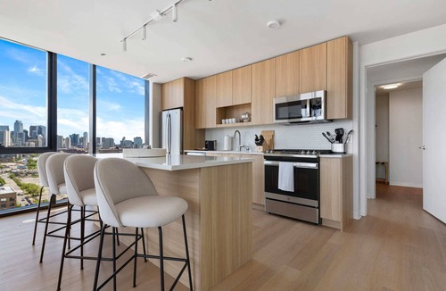 River North Apartment | Cloud9|5 apartments @Licoln Park|The Walnut