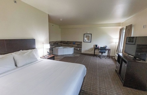 Sheldon Hotel | Cobblestone Inn & Suites - Sheldon