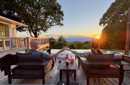 Scaly Mountain Cabin | Coca-Cola Cabin @Fire Mountain Estate & Club. Endless views, Fire Pit, Jacuzzi!