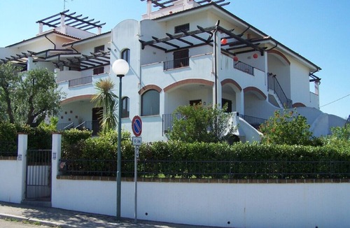 Scerne Apartment | “Collemare” A luxury private garden apartment with pool, Sea views for 6 people.