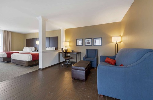 Worthington Hotel | Comfort Suites and Conference Center
