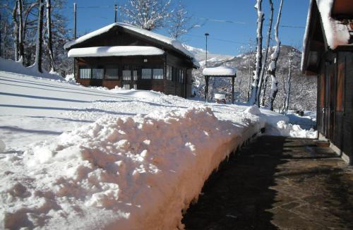 Ventasso Ski Chalet | Comfortable Chalet in Giarola with Mountain View