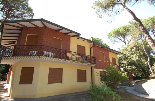 Rosolina Mare Apartment | Comfortable holiday home apartment near Venice with parking