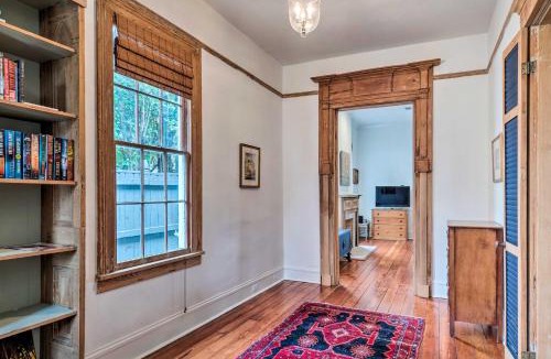 Natchez House | Comfy Central Natchez Hideaway: Walk to Dtwn!