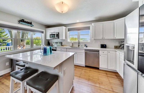 Como House | Como Cabana, Golf Cart, 2 Decks, Fire Pit, BBQ,