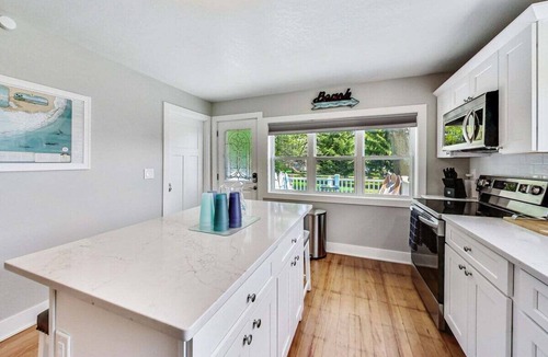 Como House | Como Cabana, Golf Cart, 2 Decks, Fire Pit, BBQ,