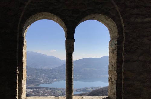 Albate Apartment | COMO LAKE - SUNSET -Charming Eco Flat in a Villa