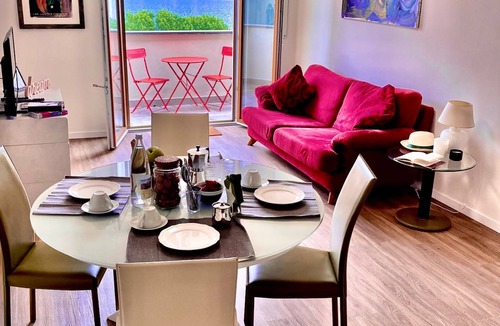 Clusane Apartment | Con Vista Mozzafiato sul Lago D'iseo, Ideale per Famiglie, Amici, Coppie