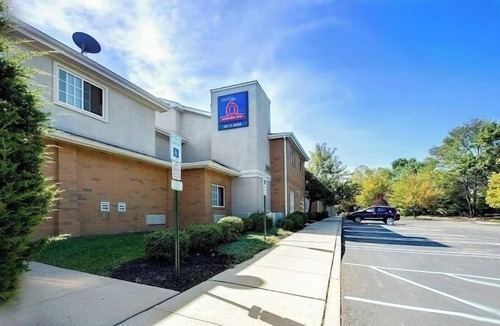 East Brunswick Hotel | Convenient Stay Near RWJ Hospital