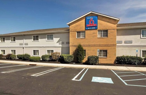 East Brunswick Hotel | Convenient Stay Near RWJ Hospital