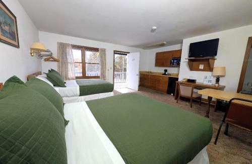 Two Rivers Hotel | Cool City Motel