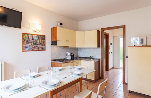 Garda Apartment | Corte delle Rose by Interhome