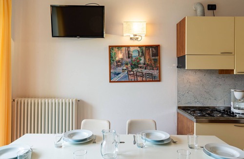 Garda Apartment | Corte delle Rose by Interhome