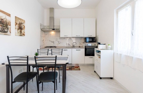 Villanova d'Albenga Apartment | Cosy apartment for 4 people with WIFI, A/C, TV, balcony and panoramic view