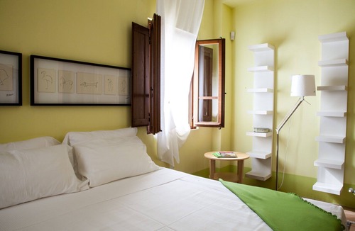 Fossombrone Other | Cosy apartment for 4 people with pool, WIFI, TV, pets allowed and parking