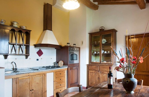 San Gimignano Apartment | Cosy apartment for 4 people with pool, A/C, WIFI, pets allowed and panoramic view
