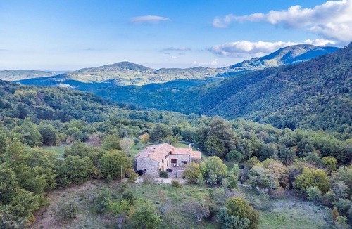 Montieri Apartment | Cosy apartment for 13 people with WIFI, TV, patio and pets allowed