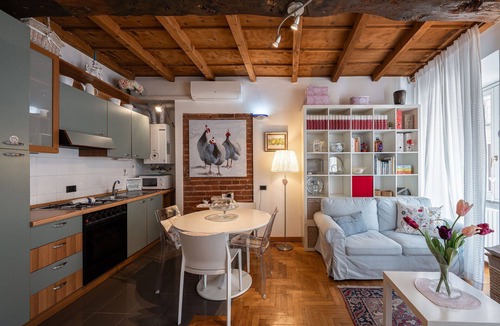 Pavia Apartment | Cosy apartment for 2 people with A/C, WIFI and TV