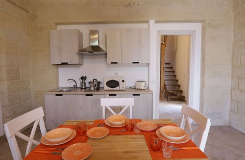 Vernole Apartment | Cosy apartment for 3 guests with A/C, WIFI, TV and pets allowed