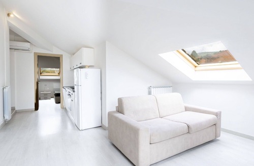 Meina Apartment | Cosy apartment for 4 guests with pool, A/C, TV and balcony