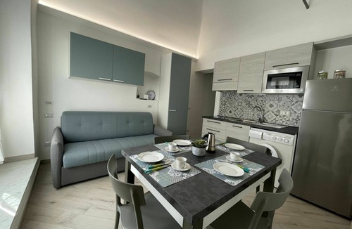 Spotorno Apartment | Cosy apartment for 8 people with A/C, WIFI and TV
