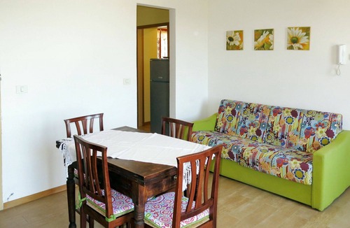 Cossombrato Apartment | Cosy apartment for 4 guests with A/C, WIFI, pool, TV, patio and pets allowed