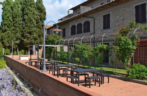 San Vivaldo Villa | Cosy apartment in villa for 6 people with pool, WIFI, TV, terrace, pets allowed and parking