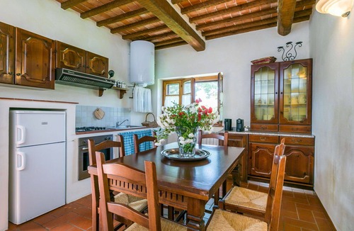 Sasso dʼOmbrone Villa | Cosy apartment in villa for 6 guests with WIFI, A/C, pool and patio