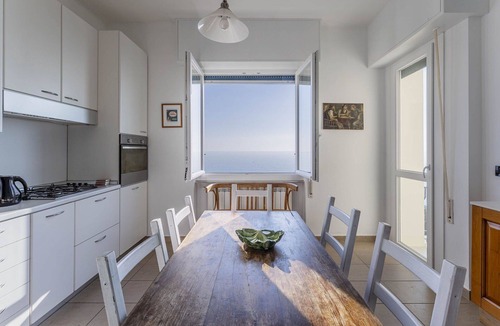 Pieve Ligure Apartment | Cosy apartment with A/C, WIFI, TV, balcony, panoramic view and parking, close to Portofino
