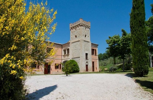 Pietrauta Apartment | Country House Fountain - Tower