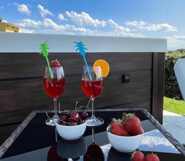 Quargnento Apartment | Country House Mimosa - Relax in jacuzzi tra i vigneti