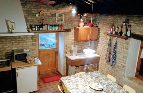 Mombaroccio House | Country house with a view of the hills, a few kilometers from the Adriatic Sea