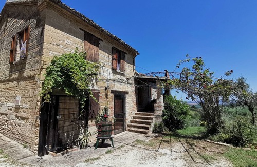 Mombaroccio House | Country house with a view of the hills, a few kilometers from the Adriatic Sea