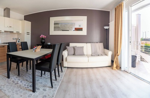 Casalserugo Apartment | Country Villa Appar. with POOL, A/C,WIFI,BBQ,PRIVATE PARKeTRACE 13sq.m.