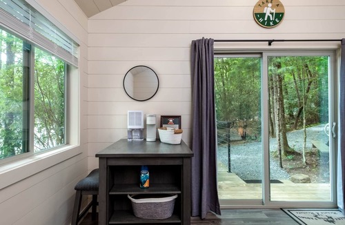 Balsam Grove Cabin | Couples Glamping Cabin - Bed & Bear