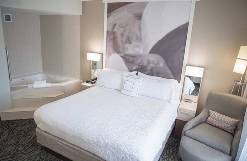 Hickory Hotel | Courtyard by Marriott Hickory