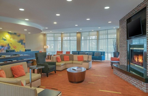 Salisbury Hotel | Courtyard Salisbury | King Sofa | Stadium, Salisbury U, TidalHealth Close