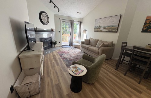 Avoca Condo | Cozy 1BR Condo @ Eagle Pointe-Close to IU