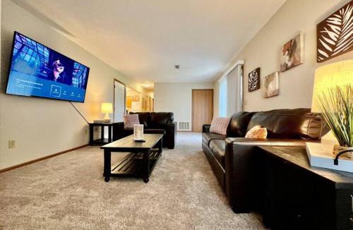 Middletown House | Cozy 2 Bedroom Paired Home in Middletown, OH