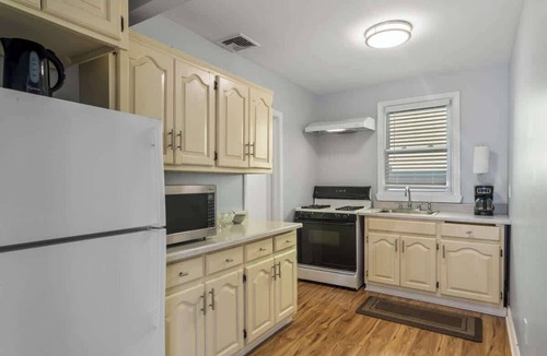 Hackensack House | Cozy 3BR w Parking, mins to NYC, MAJOR INTERNATIONAL SPORTING EVENT