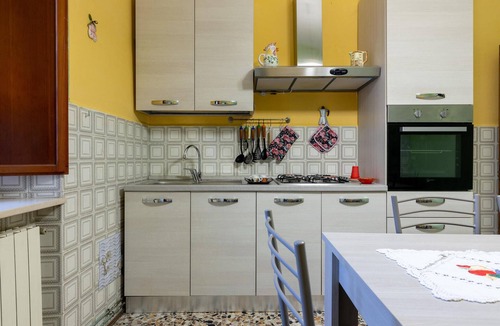 Castelvecchio Pascoli Apartment | Cozy apartment in Castelvecchio Pascoli